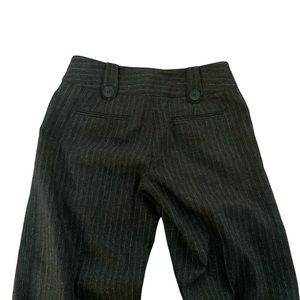 Express design studio Editor trouser. Wide leg. Mid rise. Made in Indonesia.